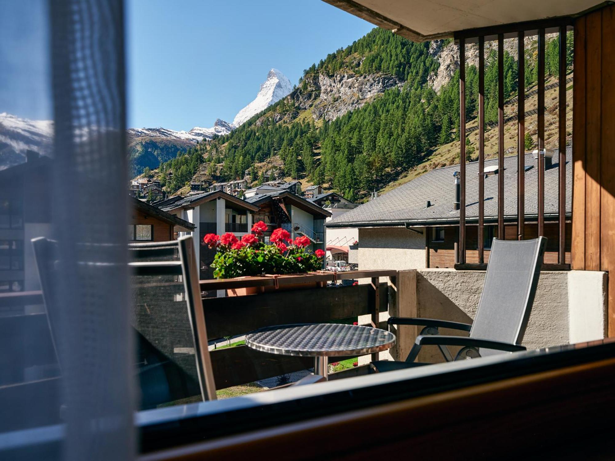 Twin Room with Matterhorn View